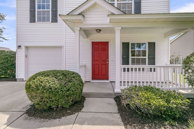 Primary Photo - 403 Dovetail Cir