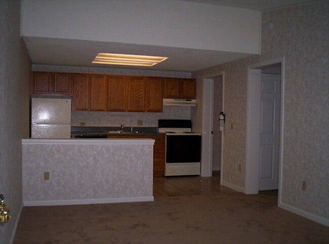 Building Photo - Courthouse Apartments
