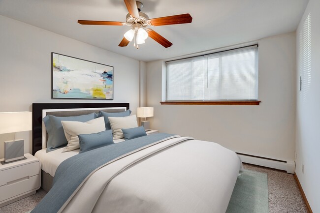 Building Photo - Aldrich Ave Apartments