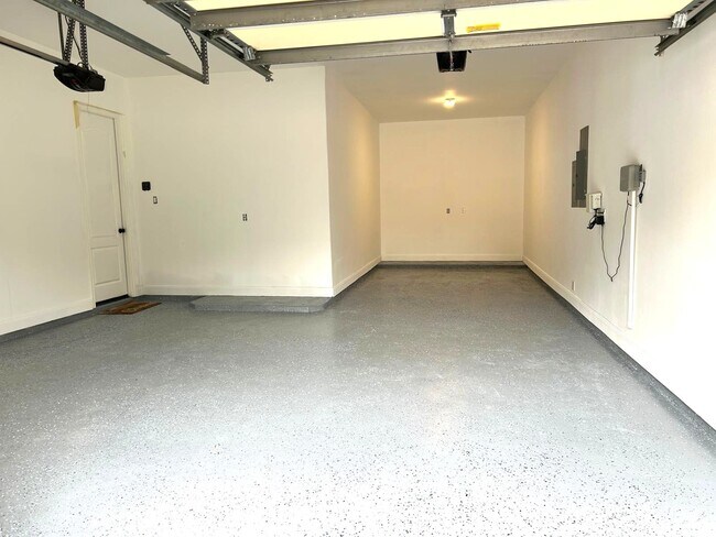 Building Photo - 17423 Hanoverian Dr