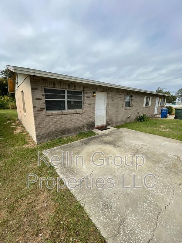 Building Photo - 160 N Nekoma Ave