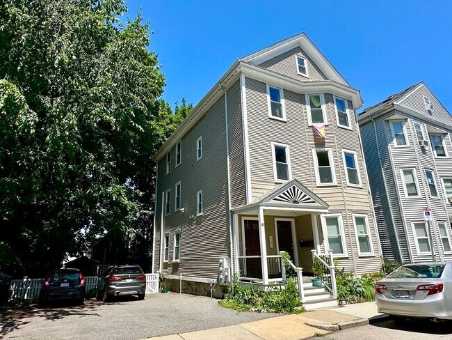Building Photo - 6 Haverford St