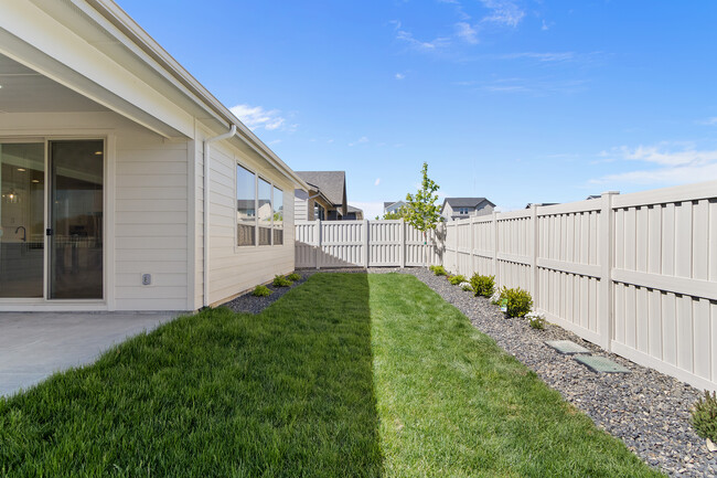 Building Photo - 4646 S Selatir Way