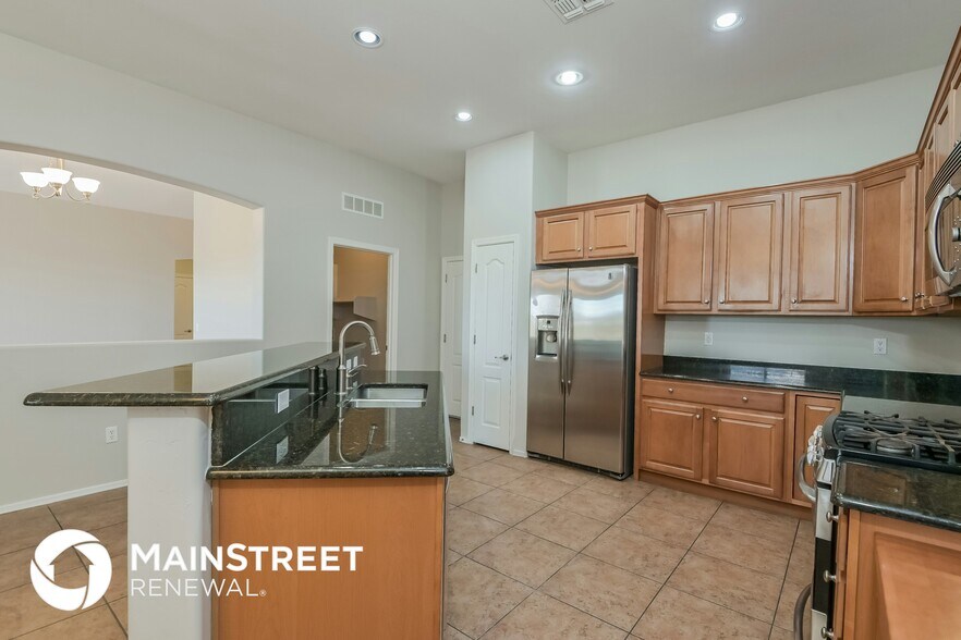 Building Photo - 7577 S Granite Hill Dr