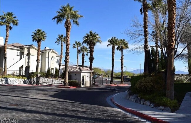 Building Photo - 1311 Red Gable Ln