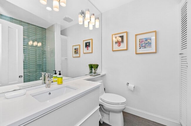 Building Photo - 235 Beacon St