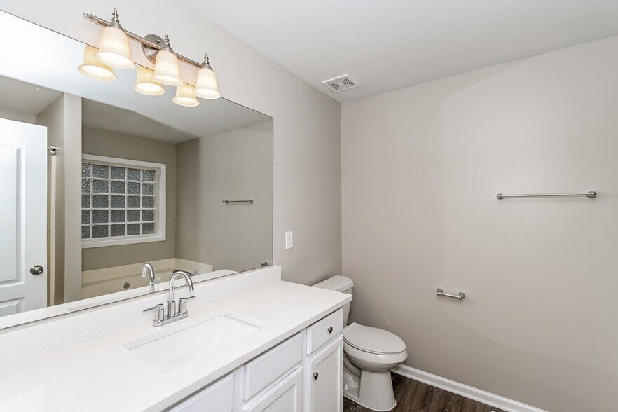 Building Photo - 6401 Harvester Cir
