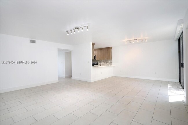 Building Photo - 8124 SW 87th Terrace