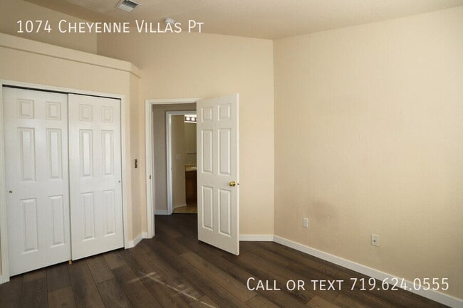 Building Photo - 1074 Cheyenne Villas Point