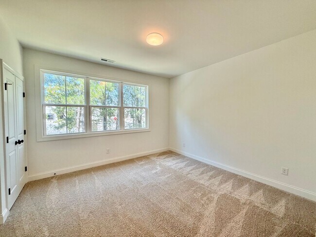 Building Photo - 4821 Gossamer Ln