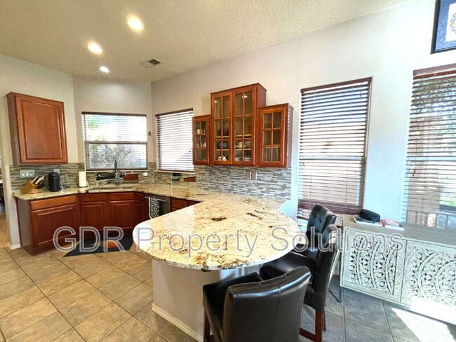 Building Photo - 13208 Pine Forest Pl NE