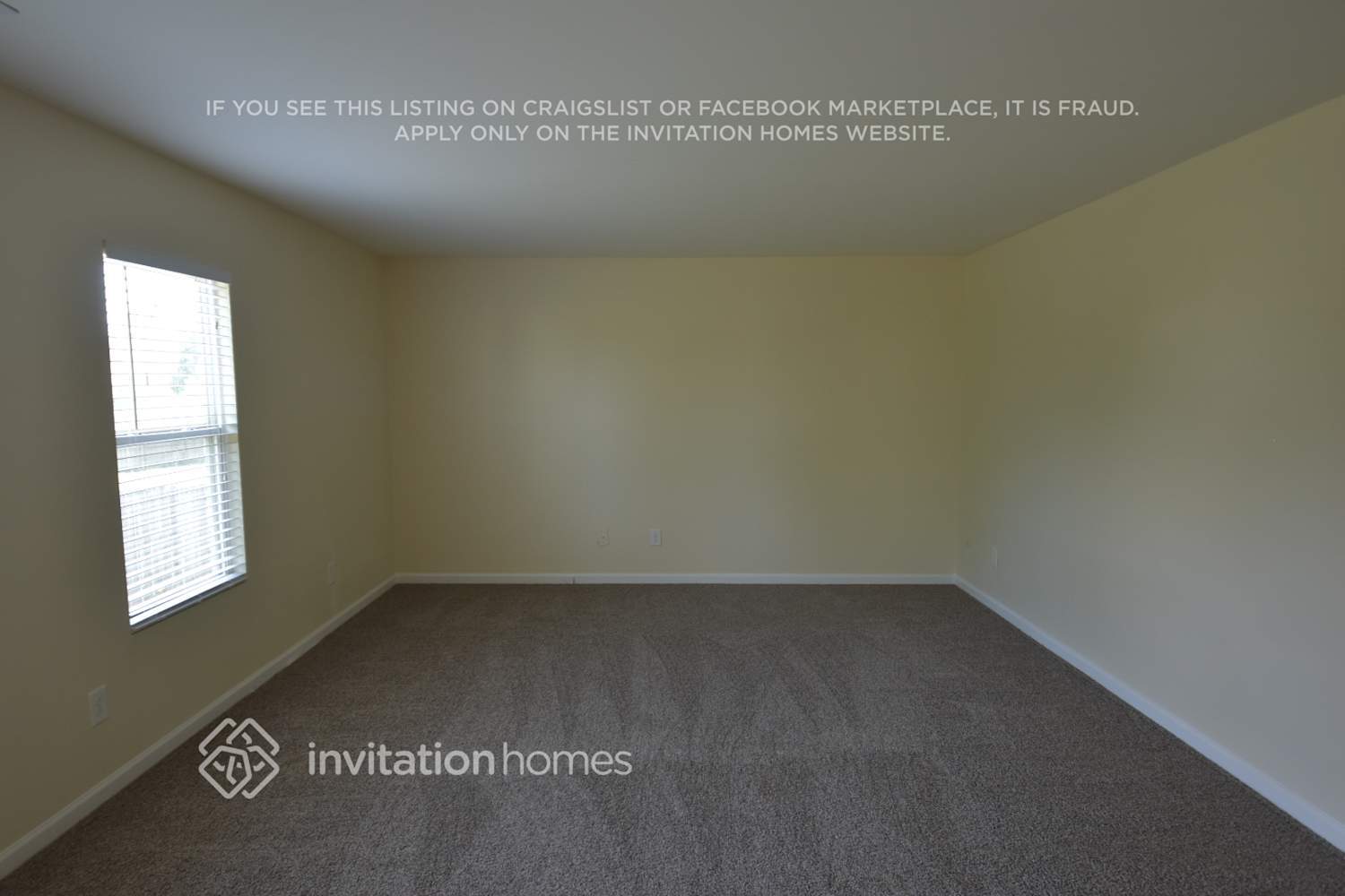 Building Photo - 120 Woodcreek Ln