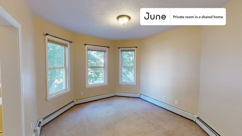 Building Photo - Room in Shared 3 bed/1 bath home