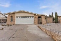 Building Photo - 4613 Sun Valley Dr