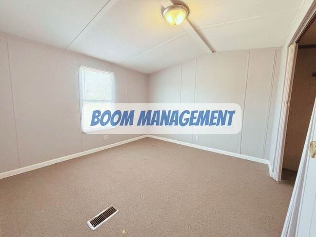 Building Photo - 176 Brookston Rd