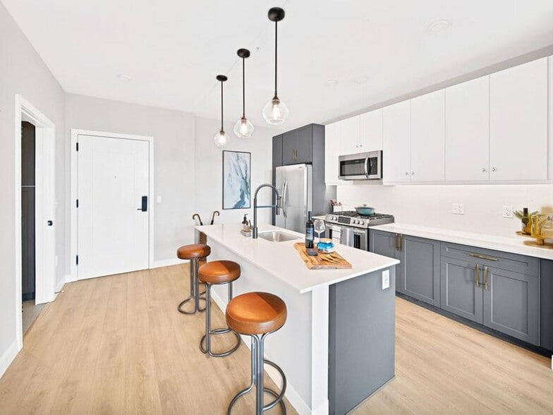 Kitchen and Island - The Fynn
