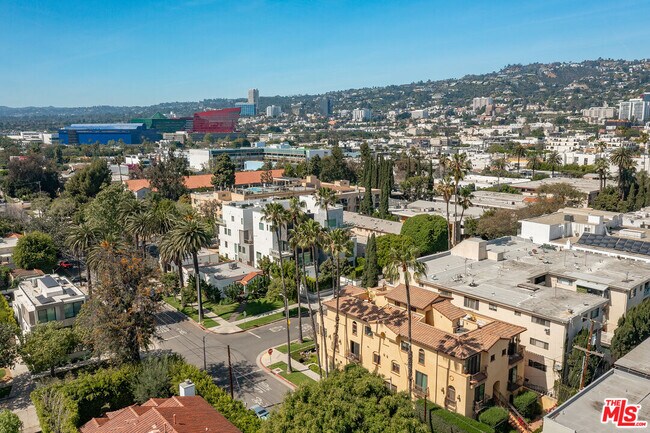 Building Photo - 500 Orlando Ave