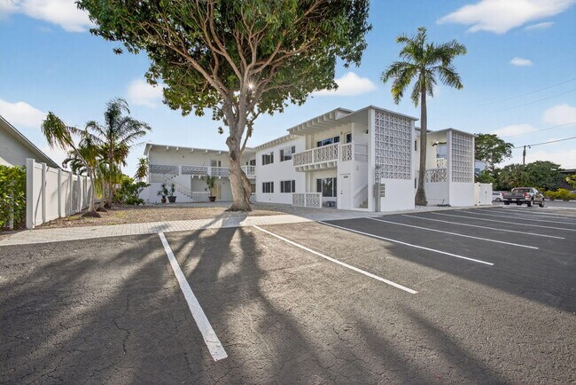 Building Photo - 624 Southwind Cir