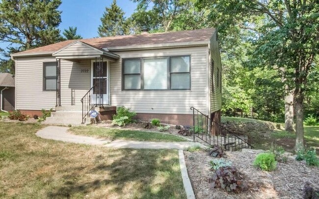 Primary Photo - 3722 S Duff Ave