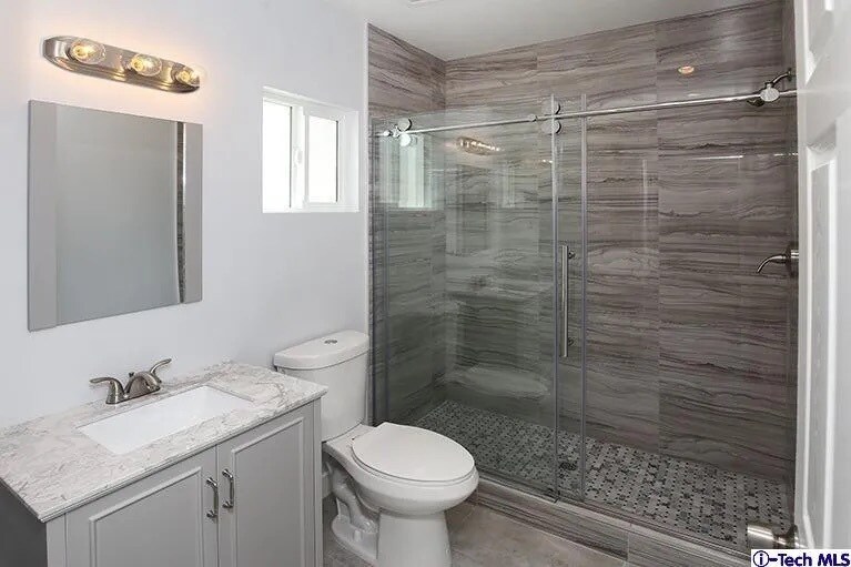 Building Photo - 7435 Collett Ave