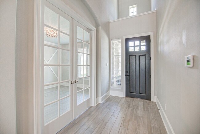 Building Photo - 67 Springtime Creek Dr