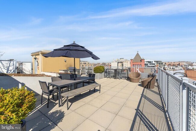 Building Photo - 1529 14th St NW
