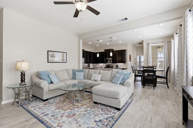 Building Photo - 28027 Rocky Heights Dr