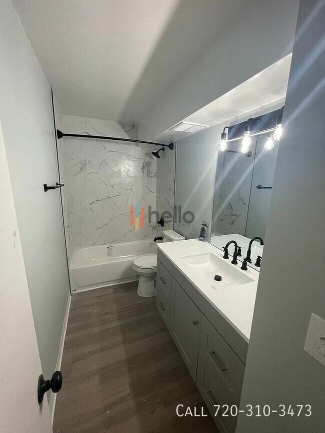 Building Photo - 1220 Pierce St