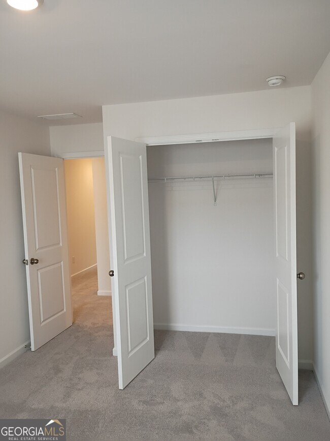 Building Photo - 248 Kenoot Dr