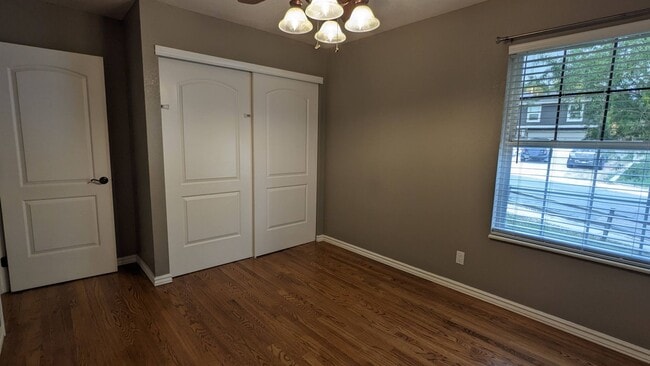 Building Photo - 5473 Alteza Dr