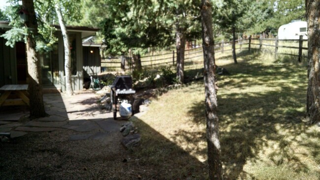 Building Photo - Lovely Ranch Style Home in Evergreen's Hiw...