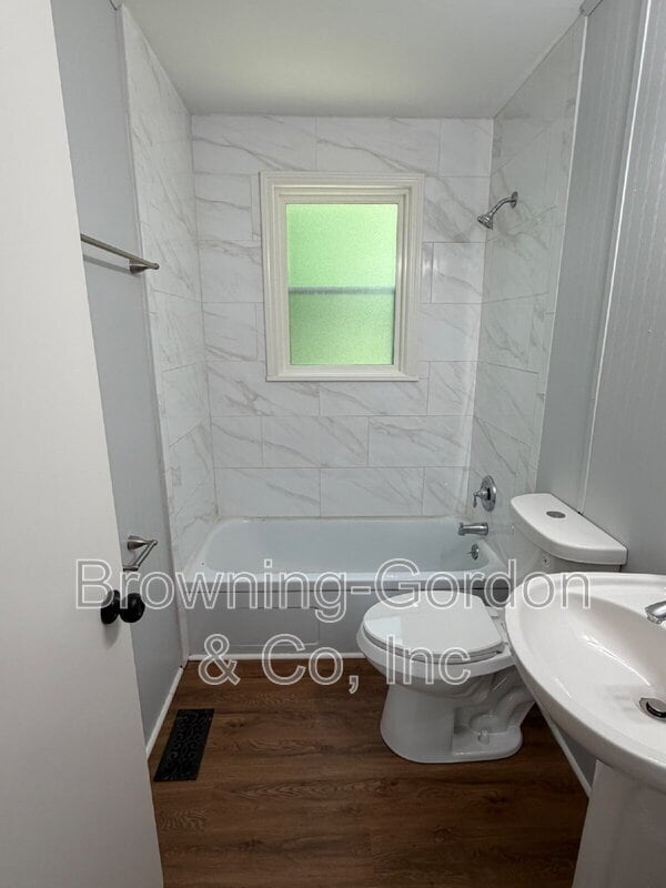 Building Photo - 538 Fairlane Dr