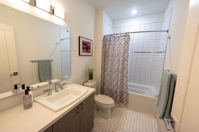 Building Photo - 3500 S Corona St