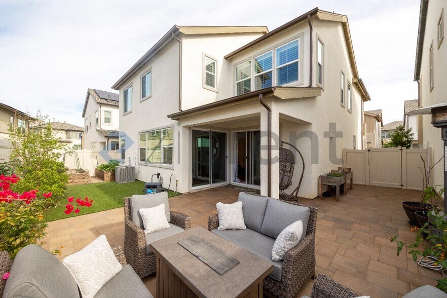 Building Photo - 12622 Stella Ln