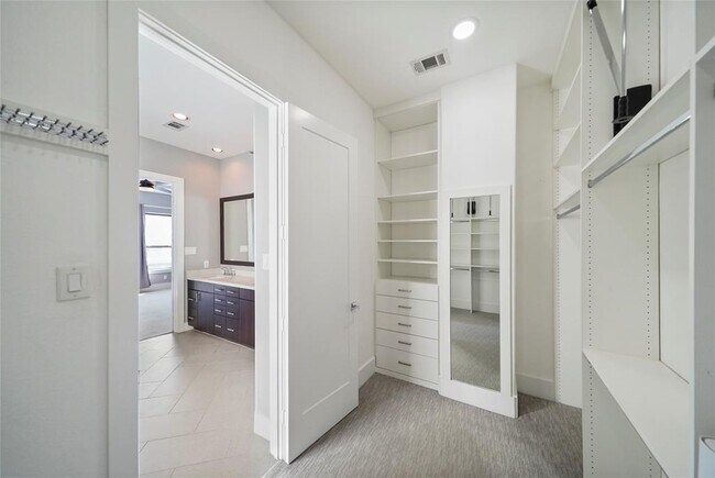 Building Photo - 4123 Eigel St