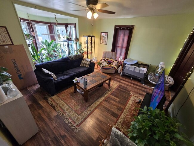 Building Photo - 1216 Water St