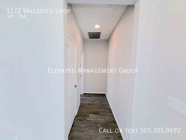 Building Photo - 1172 Vallecito Loop NW