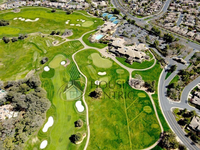 Building Photo - Executive Gated Serrano Golf-Course Home with Views of the 16th Hole!