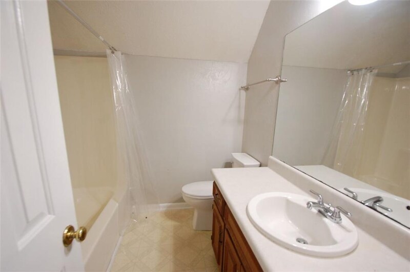 Building Photo - 5511 Burrus Ln