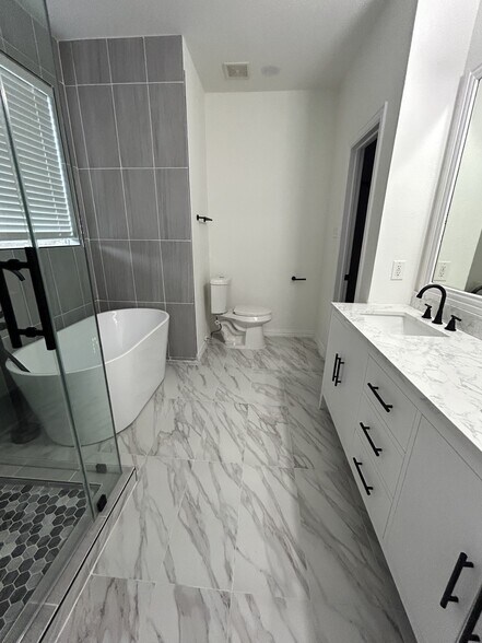 Building Photo - 412 Cypress Hill Dr