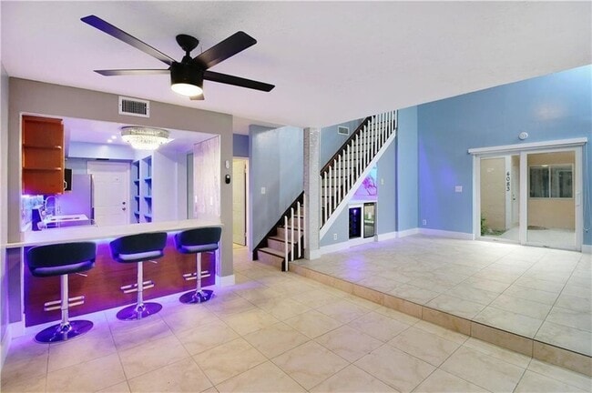 Building Photo - 4087 Coral Springs Dr