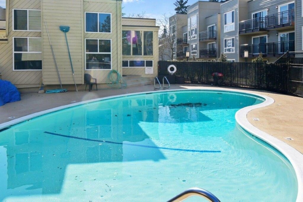 Building Photo - 5842 NE 75th St