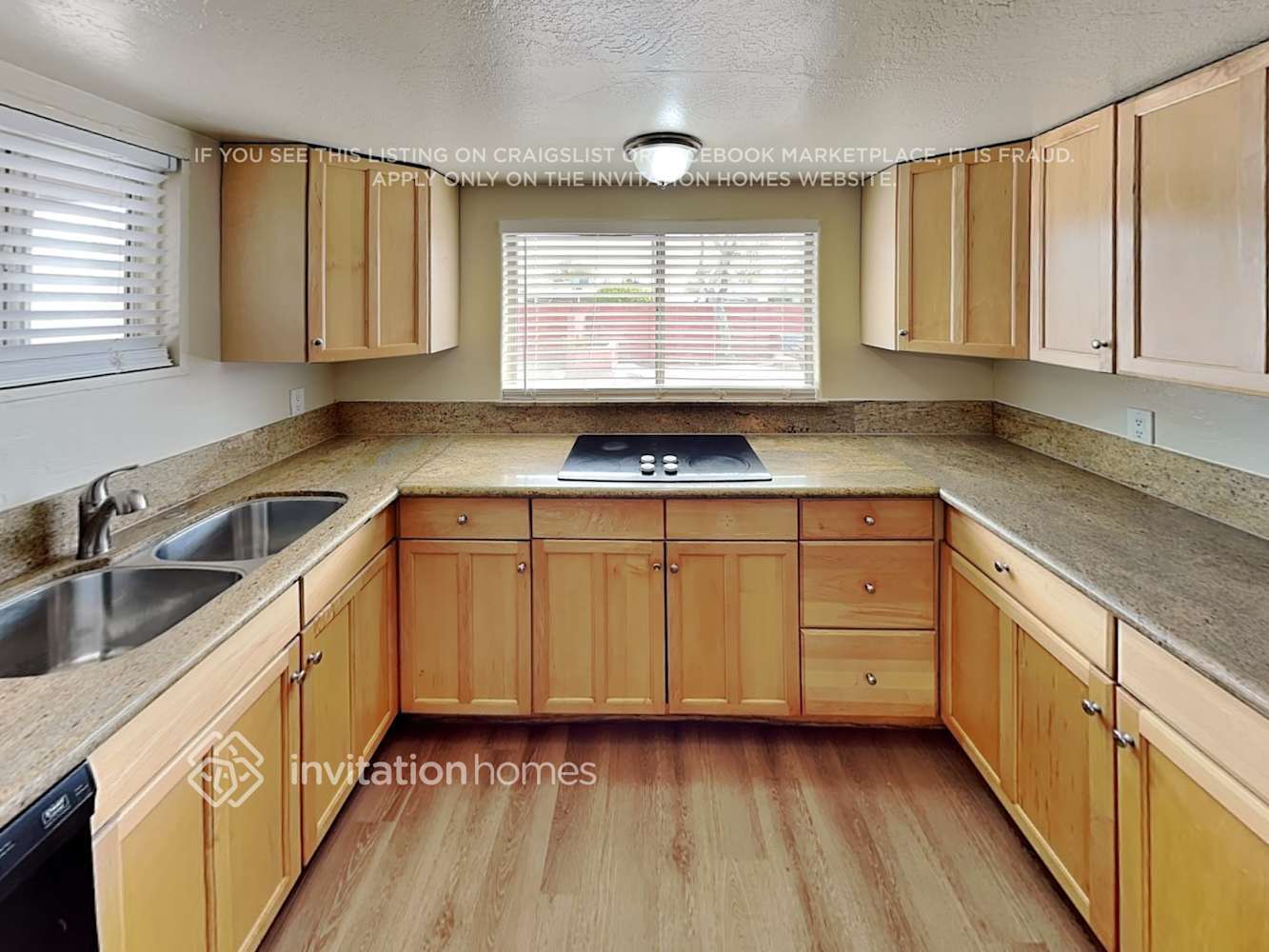 Building Photo - 2627 N 70th Pl