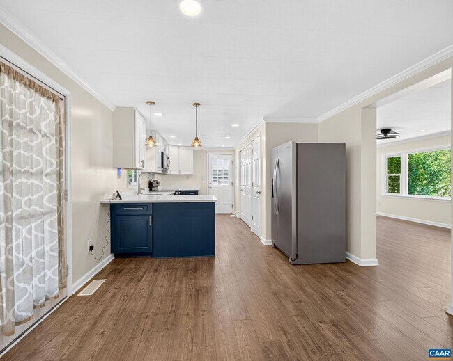 Building Photo - 625 S Spotswood Trail