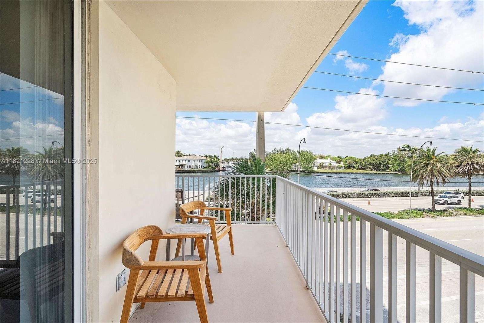 Building Photo - 1401 S Ocean Dr