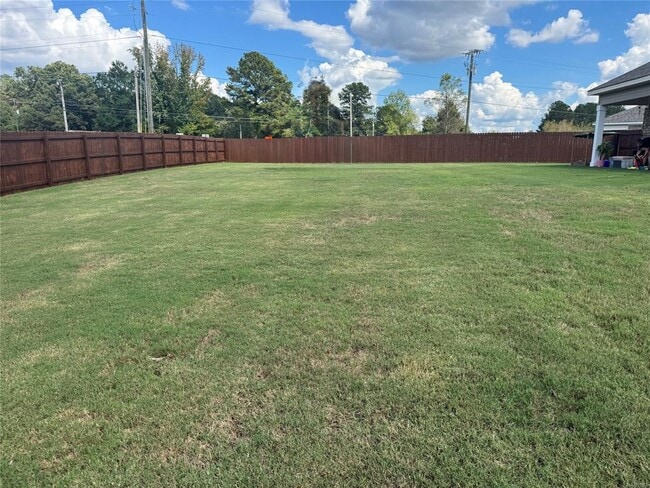 Building Photo - 424 Kohn Dr