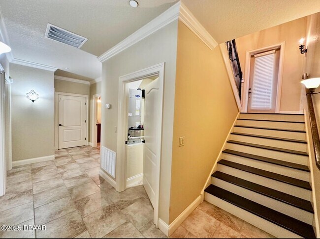 Building Photo - 5090 Riverside Dr
