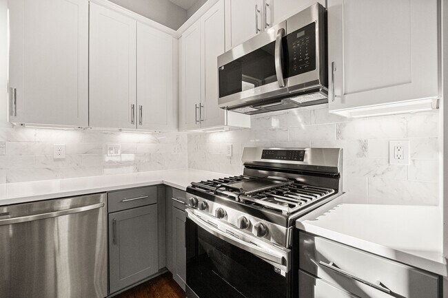 Building Photo - 622 Janisch Rd