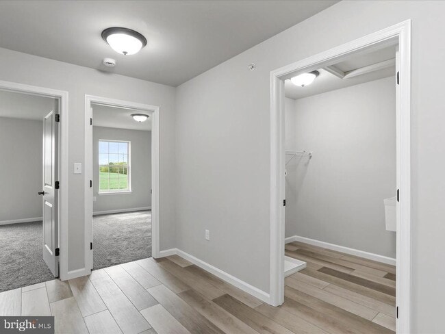 Building Photo - 129 Delano Dr