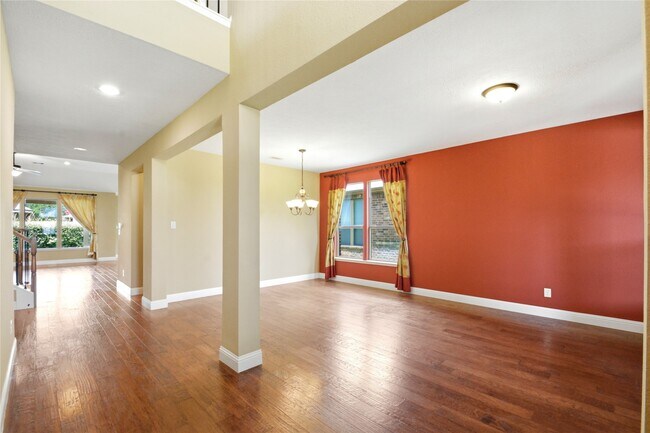 Building Photo - 11119 Hayden Falls Dr